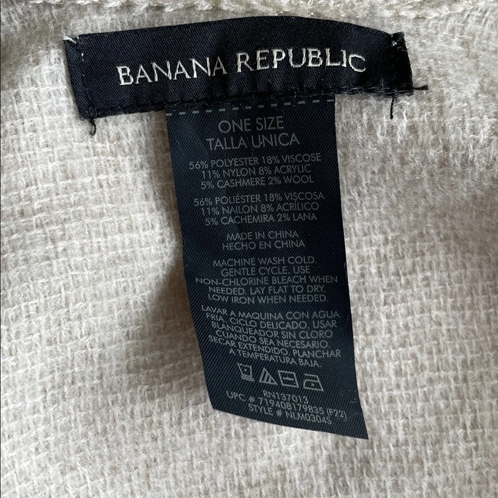 Banana Republic elegant cream